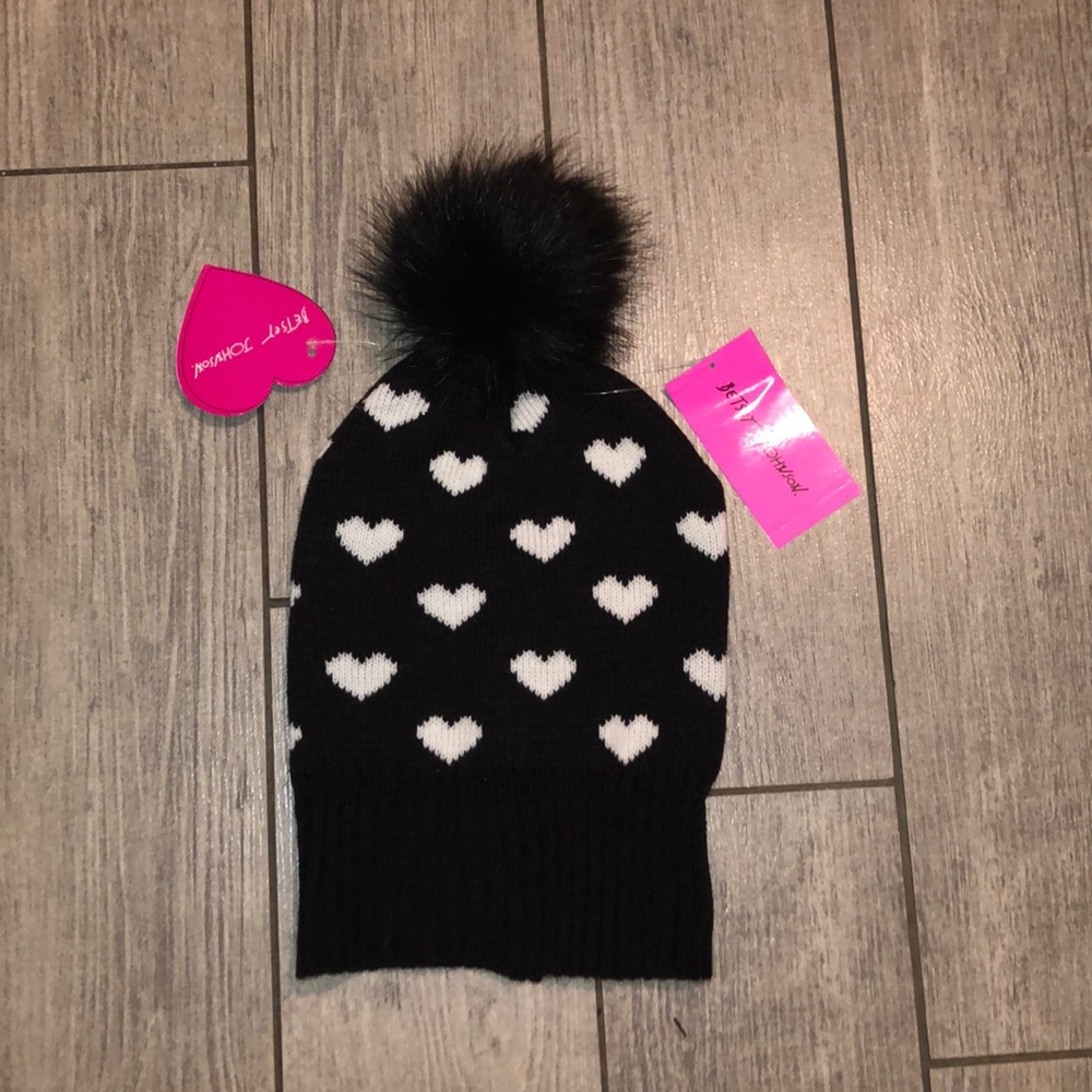 Betsey Johnson Black and White Heart Beanie NWOT